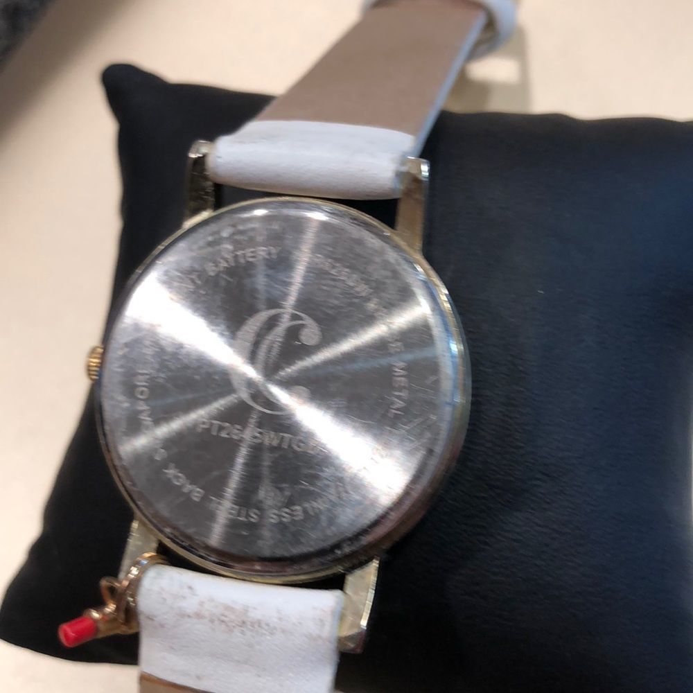 C lip Watch white strap n charm lipstick 💄 - Picture 4 of 8